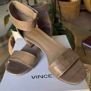 Vince Women's Croc-Embossed Brown Sandals Size 6